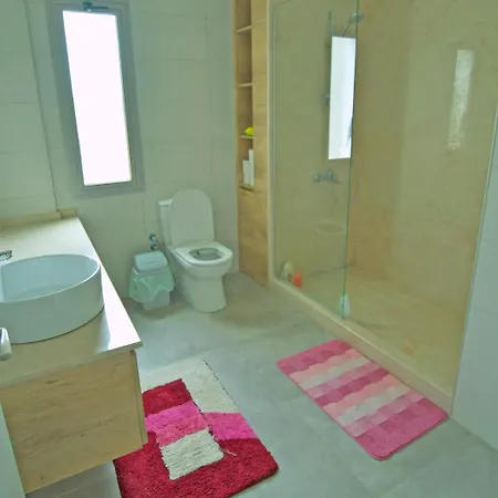 Emerald House ~generously Welcoming~ Apartment *