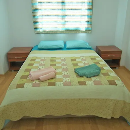 Emerald House ~generously Welcoming~ 니코시아
